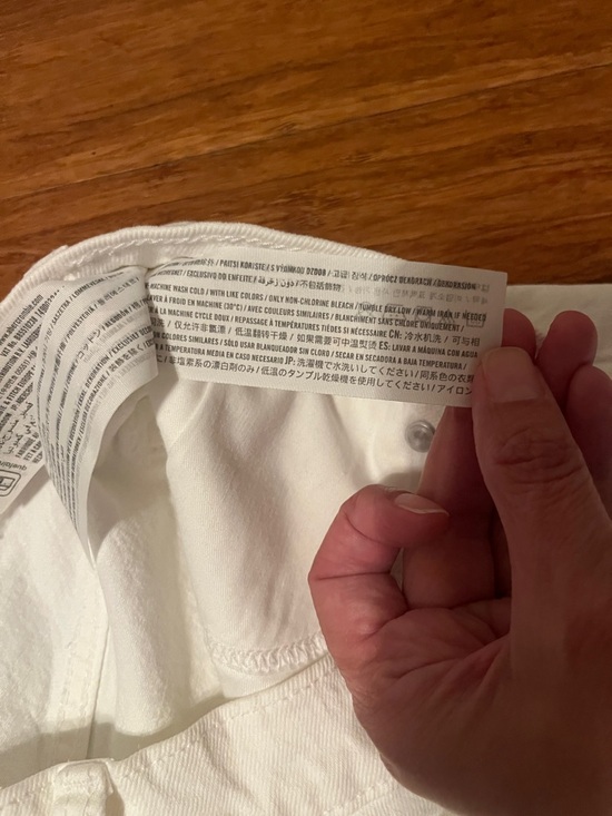 Abercrombie and Fitch Dad short White Frayed Hem Women's Denim shorts - Picture 4 of 4